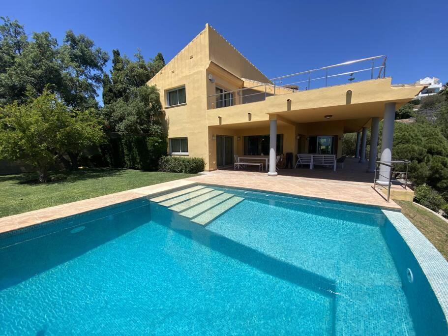 Luxury With Spectaculair Views By Varenso Holidays