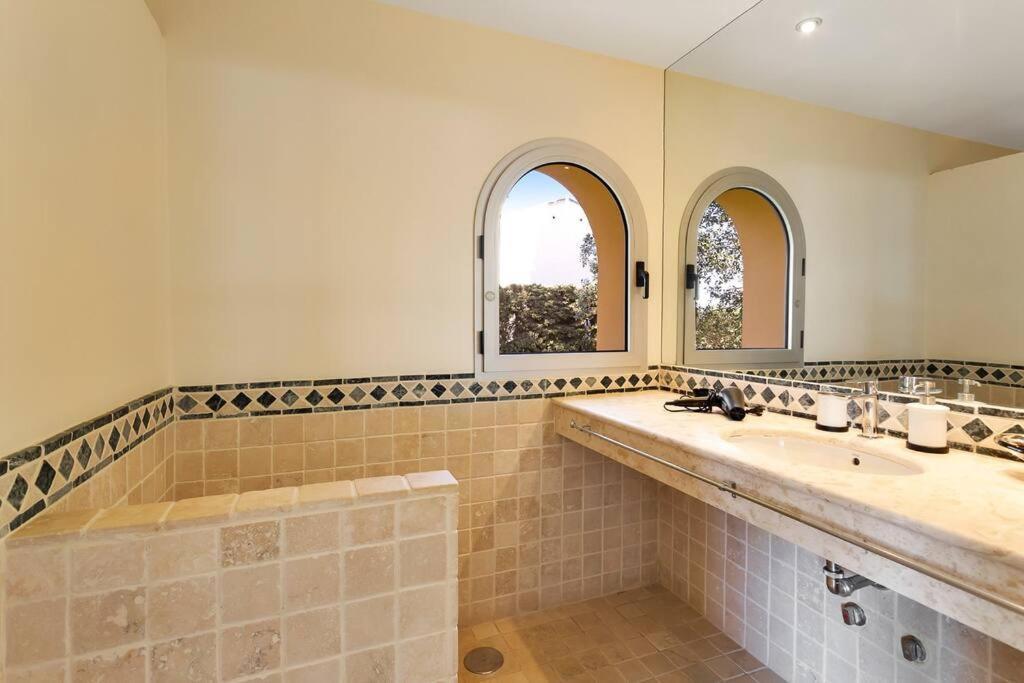 Luxury With Spectaculair Views By Varenso Holidays