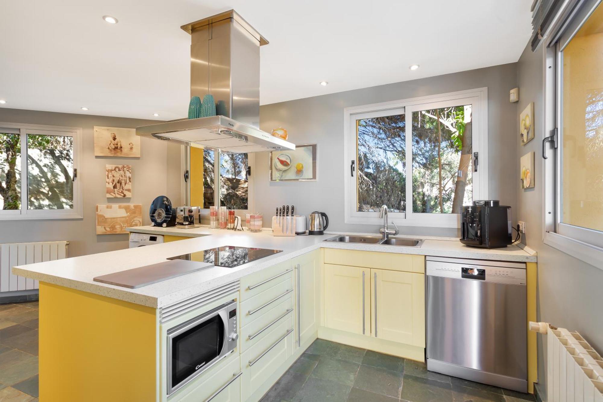 Luxury With Spectaculair Views By Varenso Holidays * Marbella